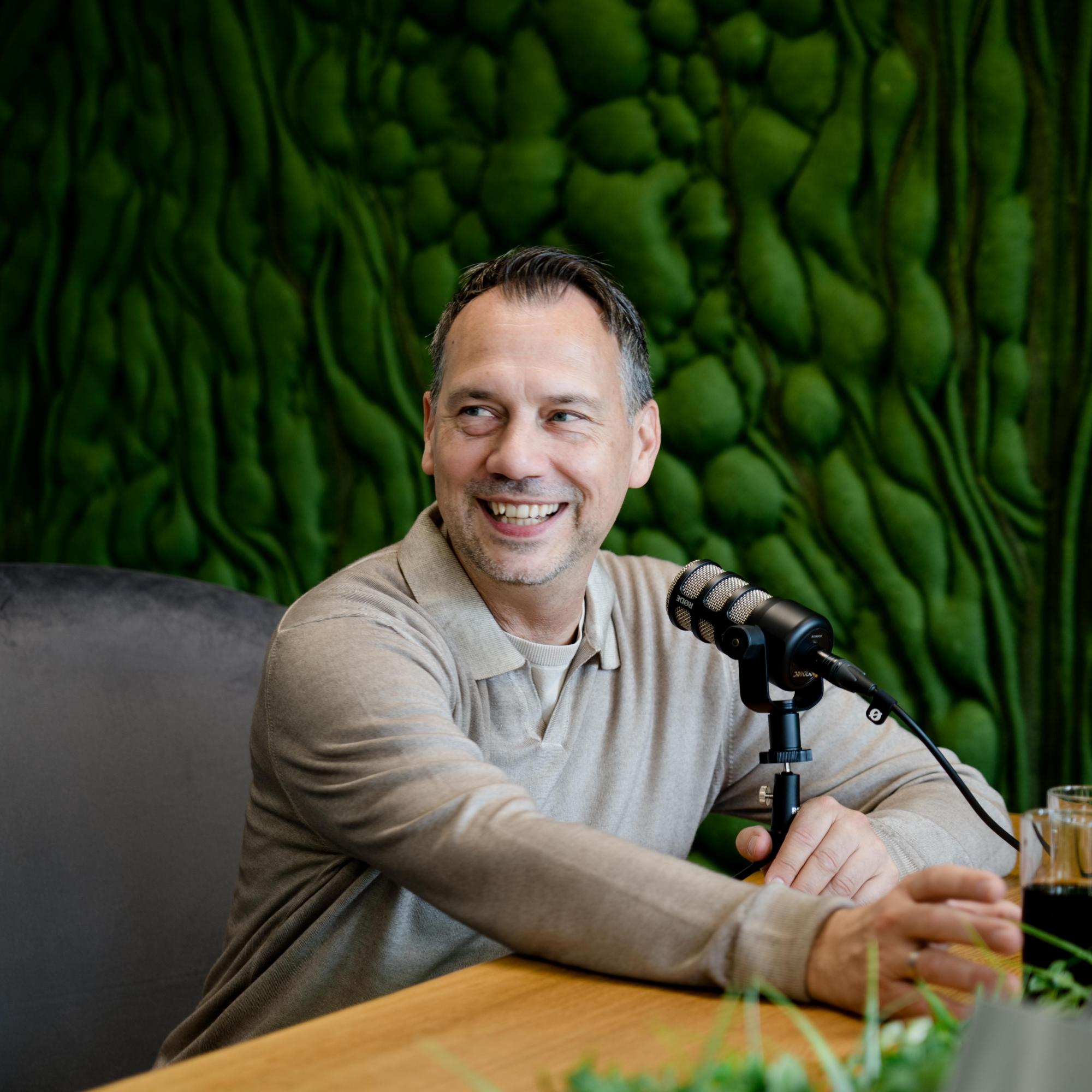 Chaos & Cookies – Episode 29 with Sebastian Fitzek